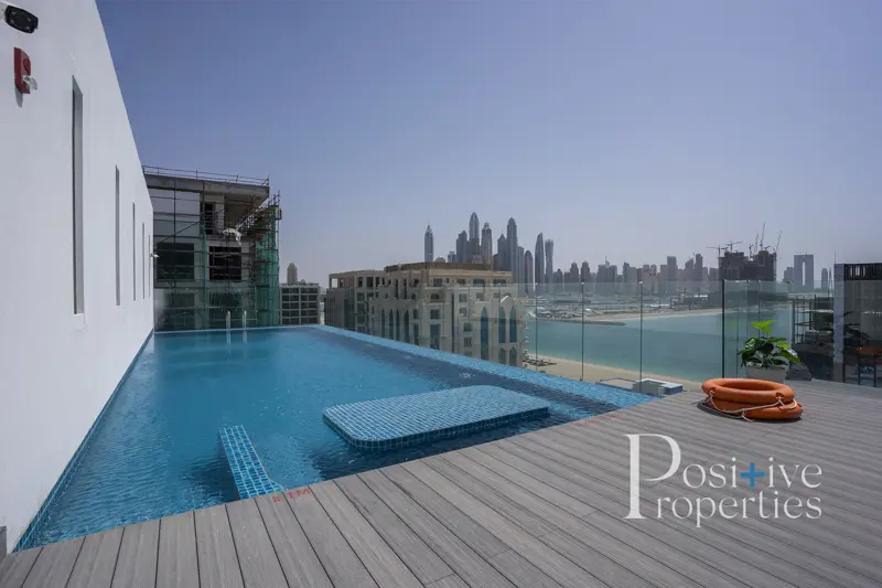 can-be-furnished-spacious-3-bed-private-beach.webp