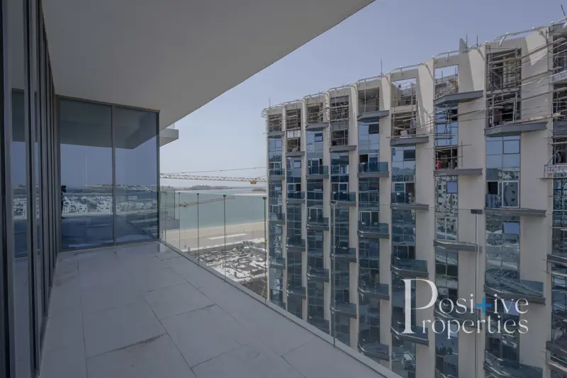can-be-furnished-spacious-3-bed-private-beach.webp