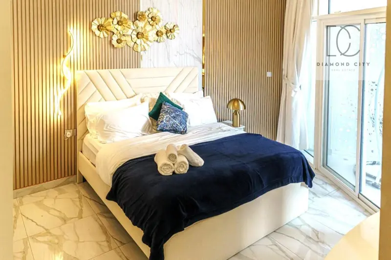 canal-view-fully-furnished-ready-to-move.webp