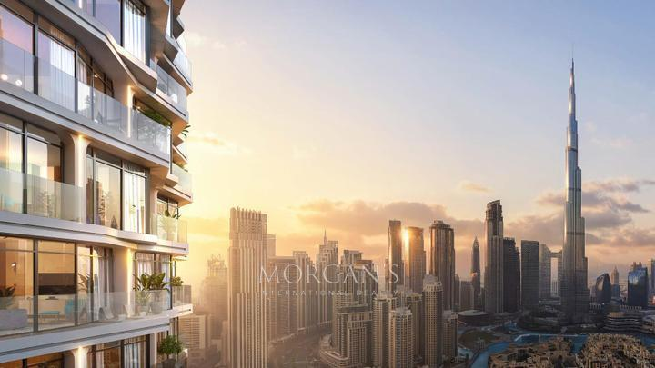 city-view-big-balcony-spacious-living-room.webp