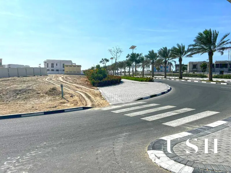close-to-metro-corner-plot-2-villa-permission-3.webp