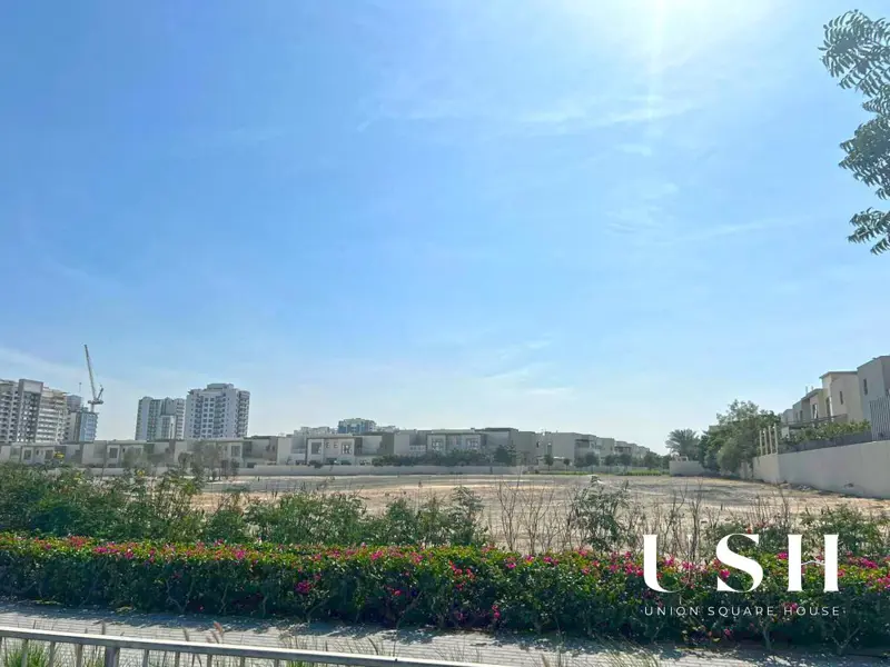 close-to-metro-corner-plot-2-villa-permission-3.webp