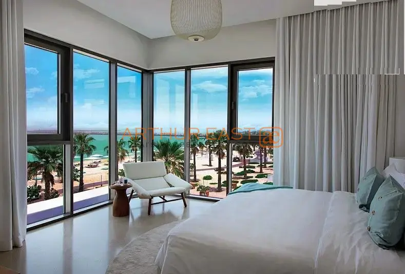 direct-beach-access-only-5-downpayment.webp