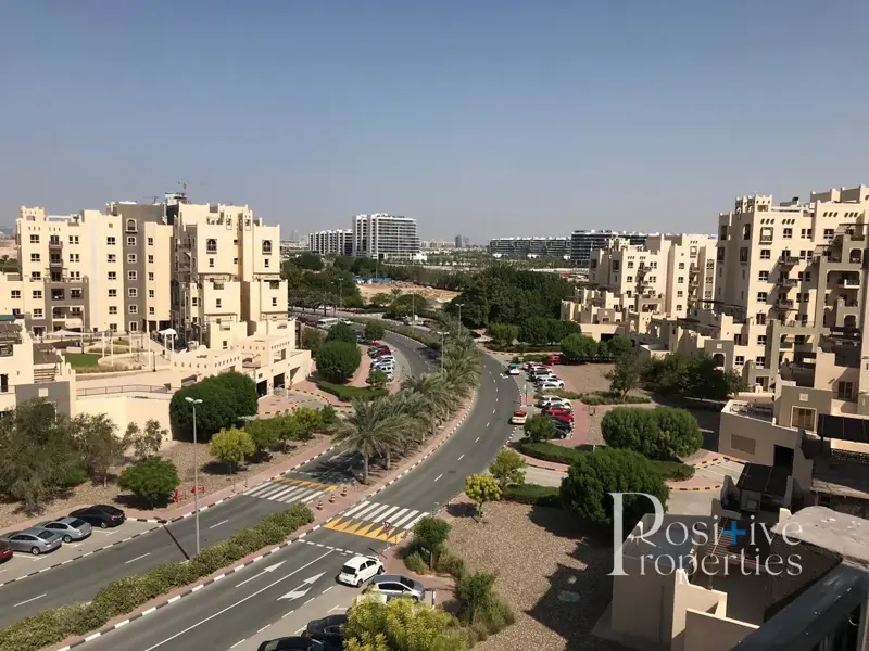 dubai-remraam-nice-view-best-price-32k-al-thamam.webp