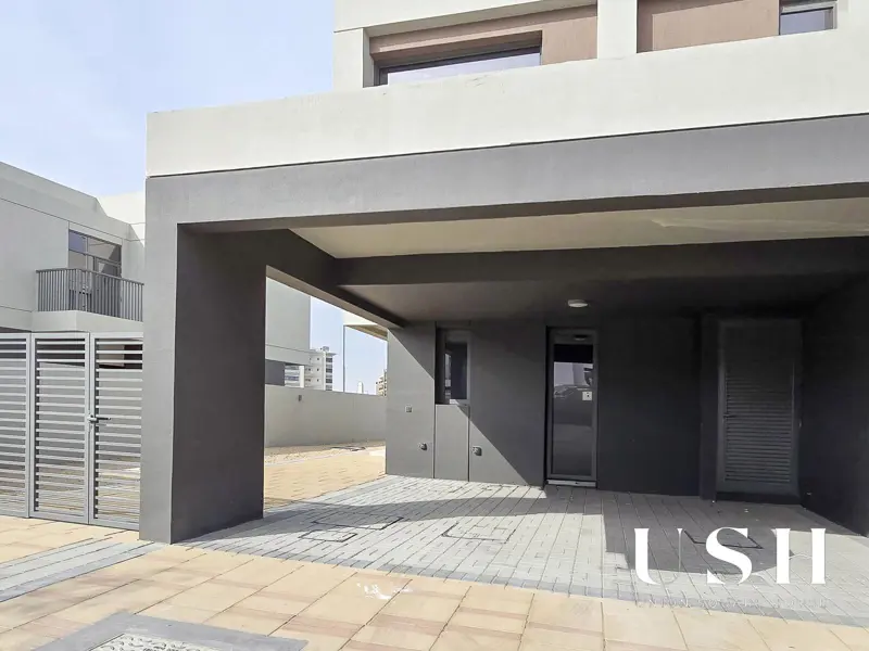 elegant-3brmaid-vacant-prime-location.webp