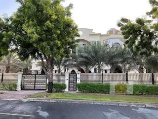 emirates-hills-8-bedrooms-luxury-villa.webp