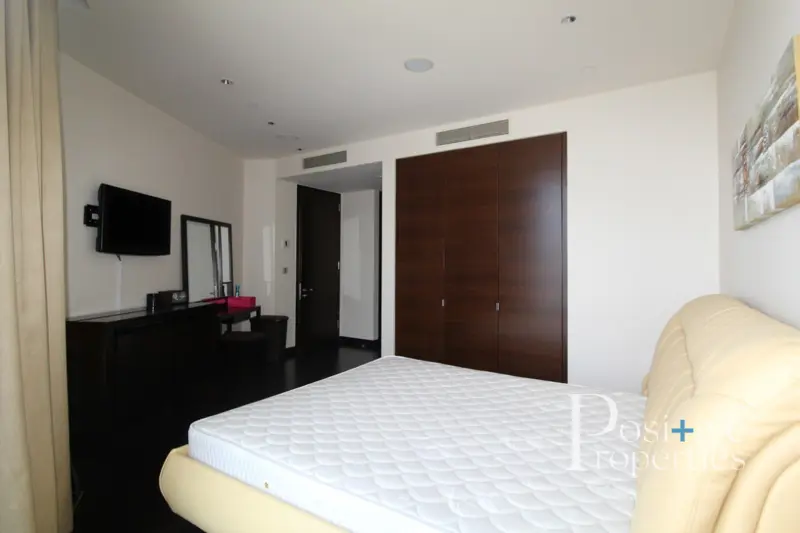 fantastic-price-modern-and-ready-to-view-call-now.webp