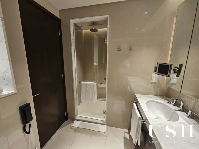 full-burj-khalifa-view-fully-furnished-vacant.webp
