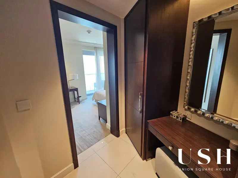 full-burj-khalifa-view-fully-furnished-vacant.webp