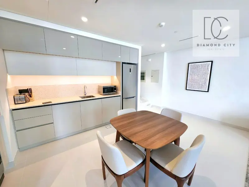 full-marina-view-high-floor-fully-furnished-3.webp