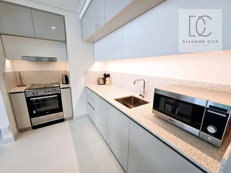 full-marina-view-high-floor-fully-furnished-3.webp