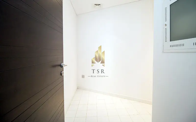 full-sea-view-3br-apt-in-cayan-tower-marina-1.webp