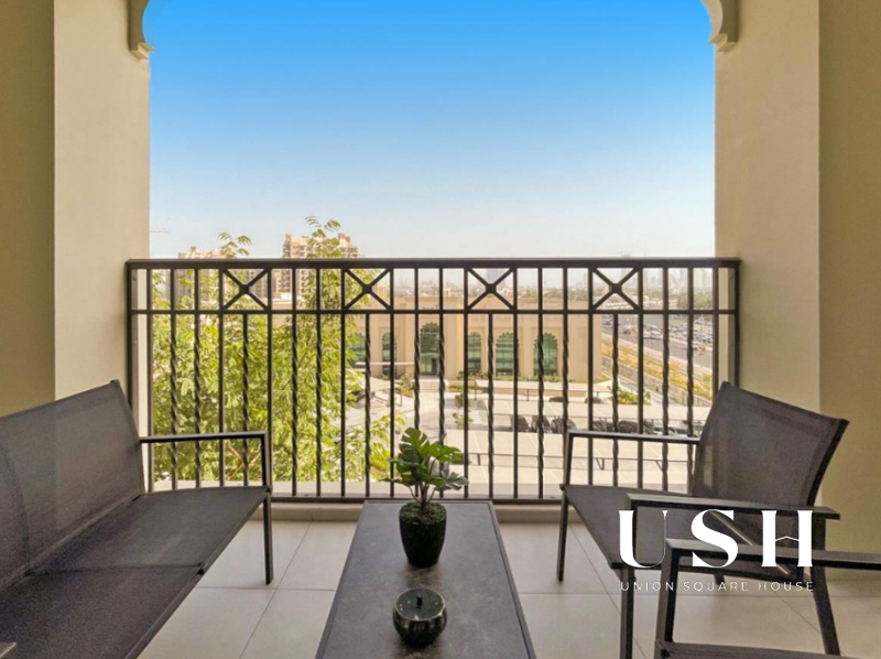 fully-furnished-bright-open-view-vacant-3004.webp