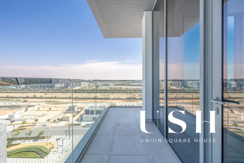 fully-furnished-downtown-skyline-view-vacant-4.webp