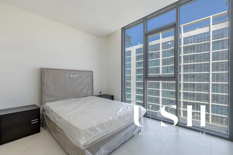 fully-furnished-downtown-skyline-view-vacant-4.webp