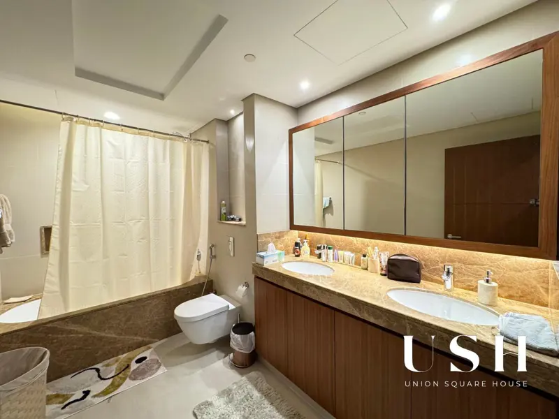 fully-furnished-golf-view-spacious-layout-1.webp