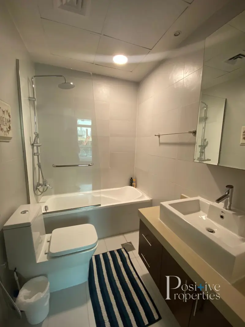 fully-furnished-marina-view-all-bills-included.webp