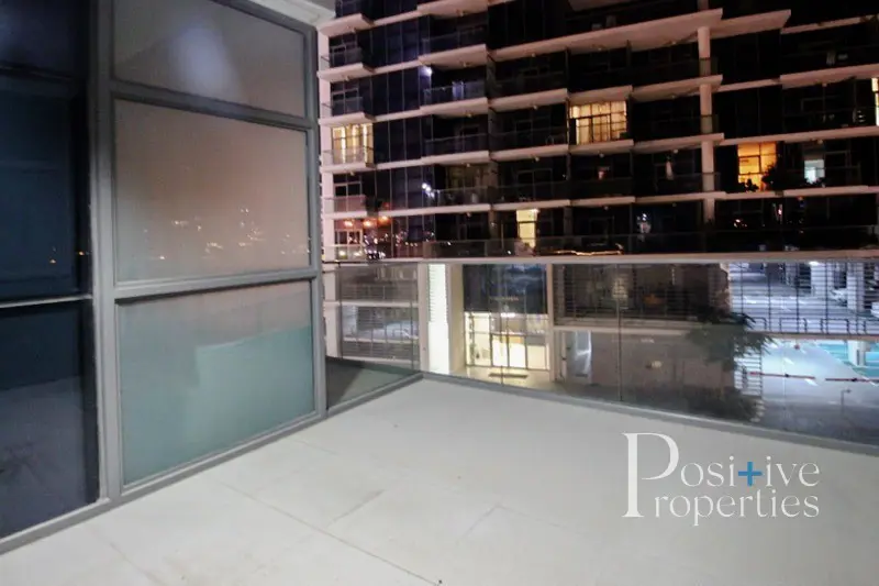 fully-furnished-terrace-with-golf-views.webp