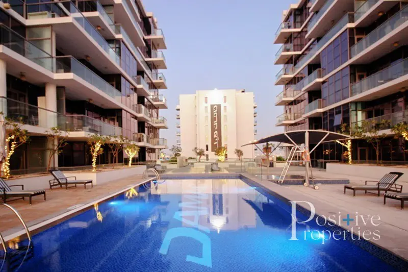 fully-furnished-terrace-with-golf-views.webp