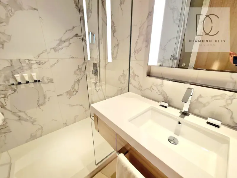 fully-furnished-upgraded-amazing-view.webp
