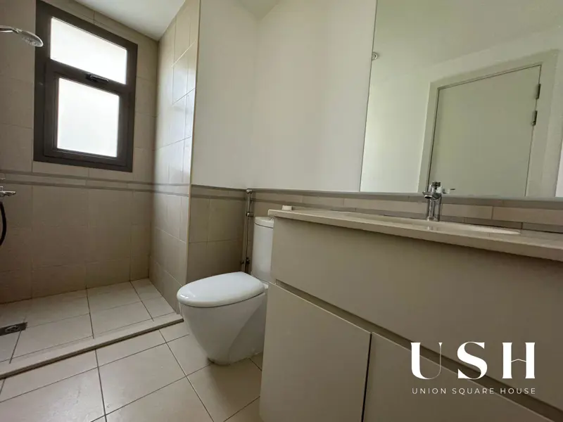 fully-landscaped-4-bed-corner-unit-1.webp
