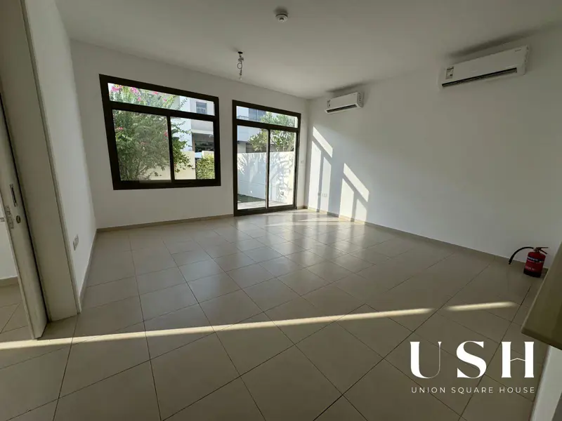 fully-landscaped-4-bed-corner-unit-1.webp