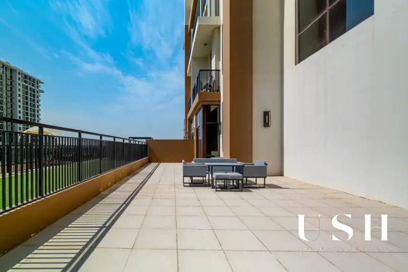furnished-2-bed-both-ensuite-podium-pool-view.webp