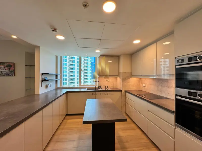 furnished-renovated-full-marina-view-study-1.webp