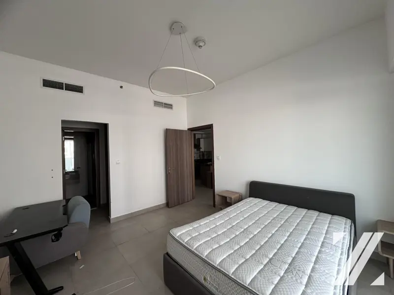 furnished-spacious-i-vacant-ready-to-move-in.webp
