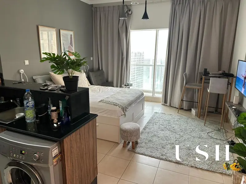 furnished-studio-downtown-centric-location-1.webp