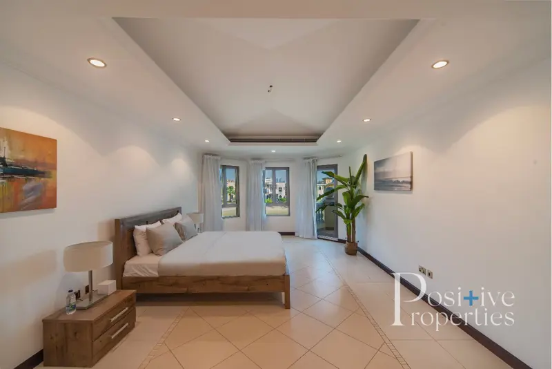 garden-gallery-private-pool-private-beach.webp