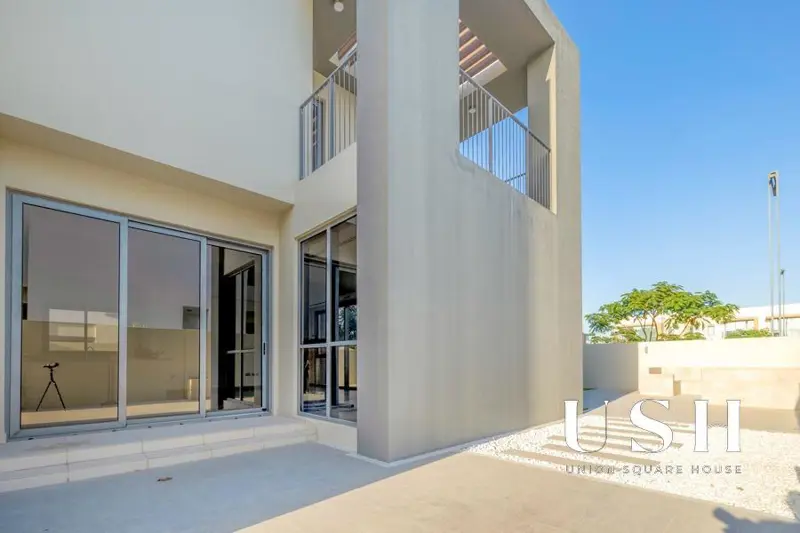 genuine-listing-4br-type-e3-single-row-1.webp