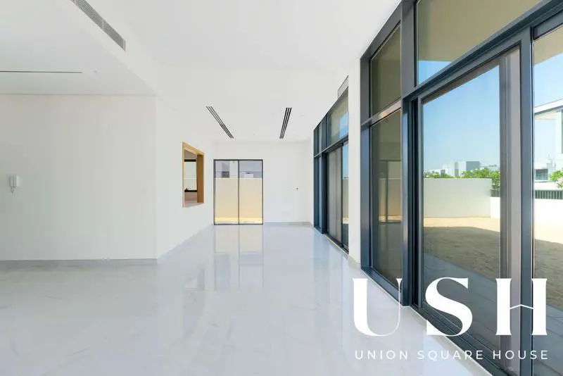 genuine-resale-4br-vip-location-corner-villa-4.webp