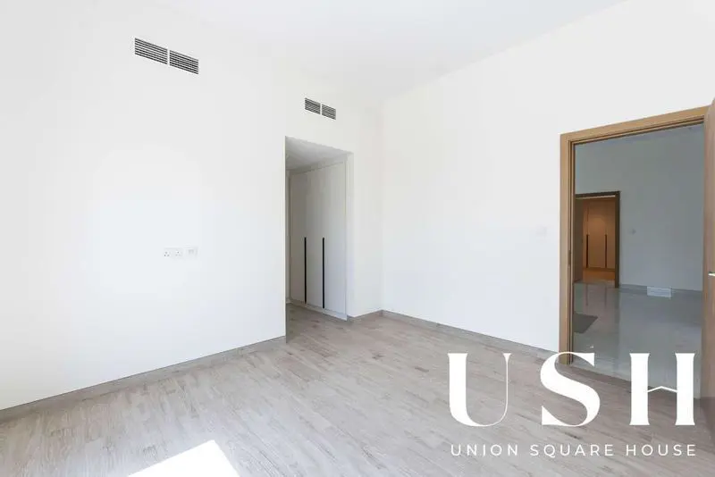 genuine-resale-4br-vip-location-corner-villa-4.webp