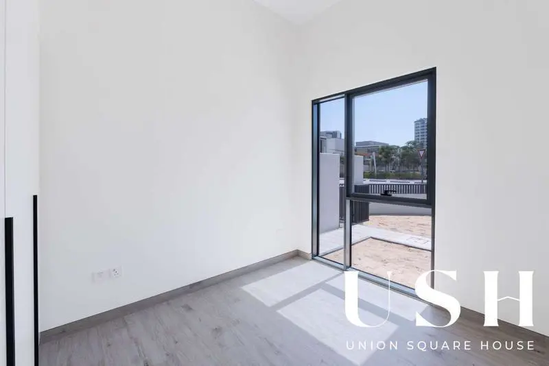 genuine-resale-4br-vip-location-corner-villa-4.webp