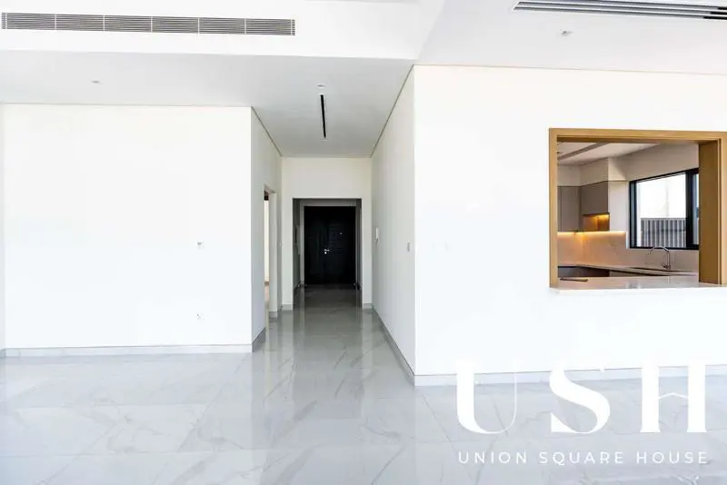 genuine-resale-4br-vip-location-corner-villa-4.webp