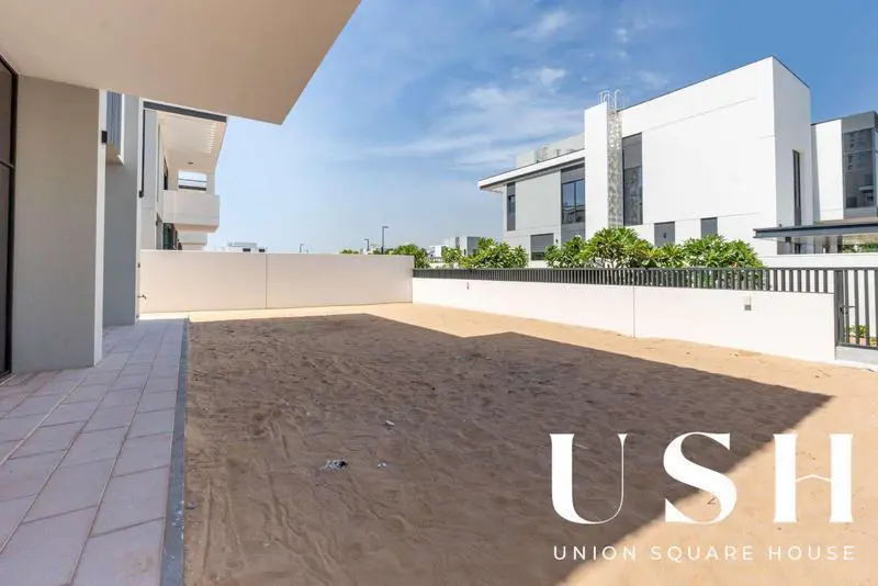 genuine-resale-4br-vip-location-corner-villa-4.webp