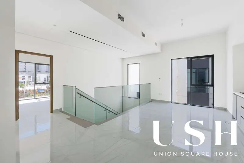 genuine-resale-4br-vip-location-corner-villa-4.webp