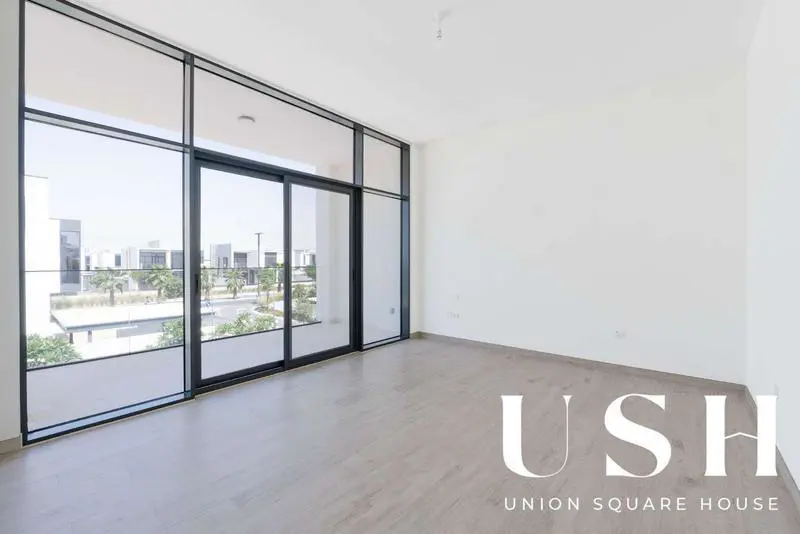 genuine-resale-4br-vip-location-corner-villa-4.webp