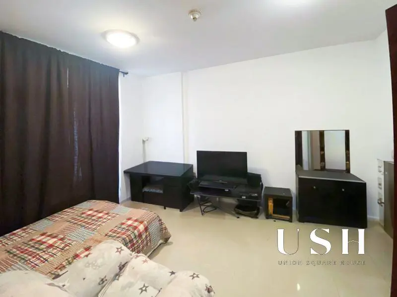 genuine-seller-1-bedroom-study-big-layout-1.webp