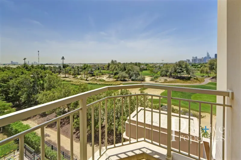 golf-course-canal-view-3-balconies.webp