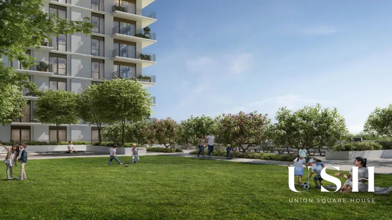 golf-view-luxury-living-near-the-airport-1.webp