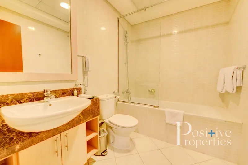 graceful-elegantly-furnished-2-br-in-dubai-marina.webp
