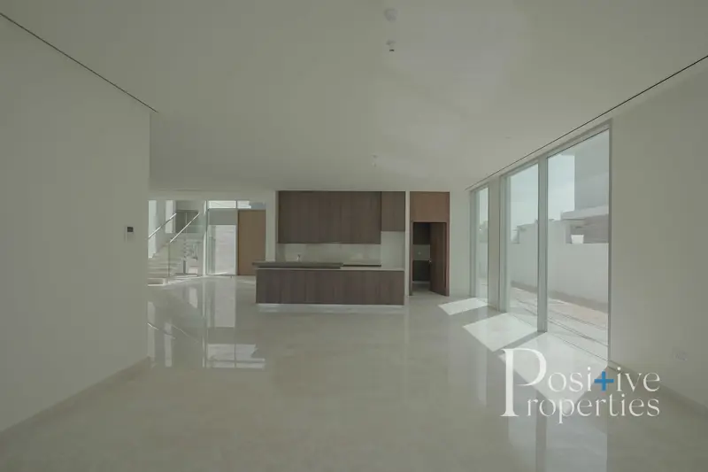 high-end-luxurious-villaprivate-poolburj-k-view.webp