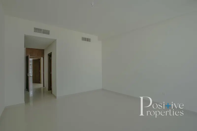 high-end-luxurious-villaprivate-poolburj-k-view.webp