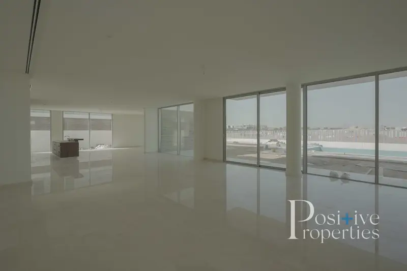 high-end-luxurious-villaprivate-poolburj-k-view.webp