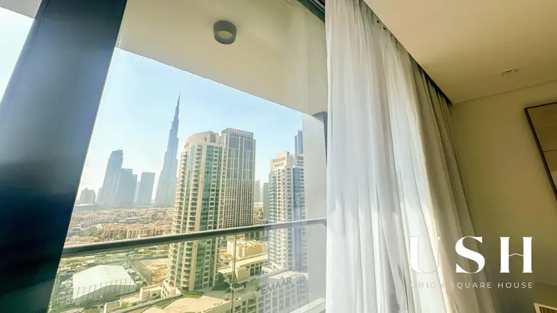 high-floor-burj-khalifa-view-vacant-furnished-1.webp