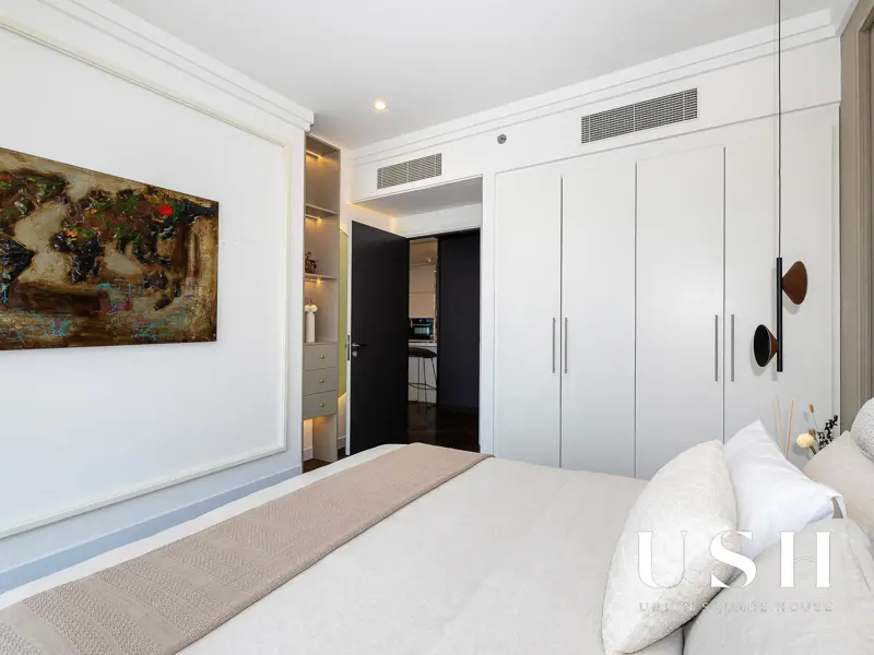 high-floor-burj-view-upgraded-furnished-1.webp