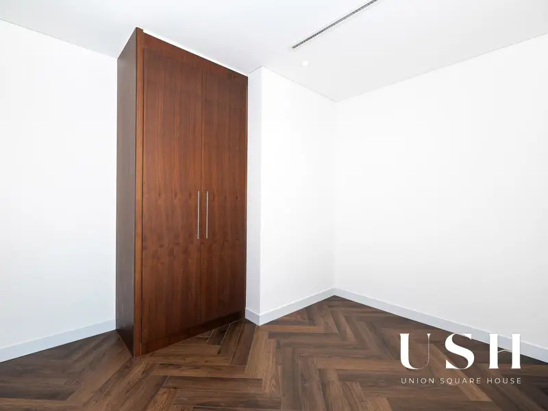 high-floor-burj-view-upgraded-furnished-1.webp