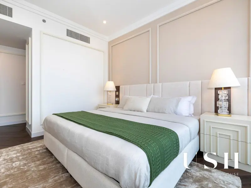 high-floor-burj-view-upgraded-furnished-1.webp